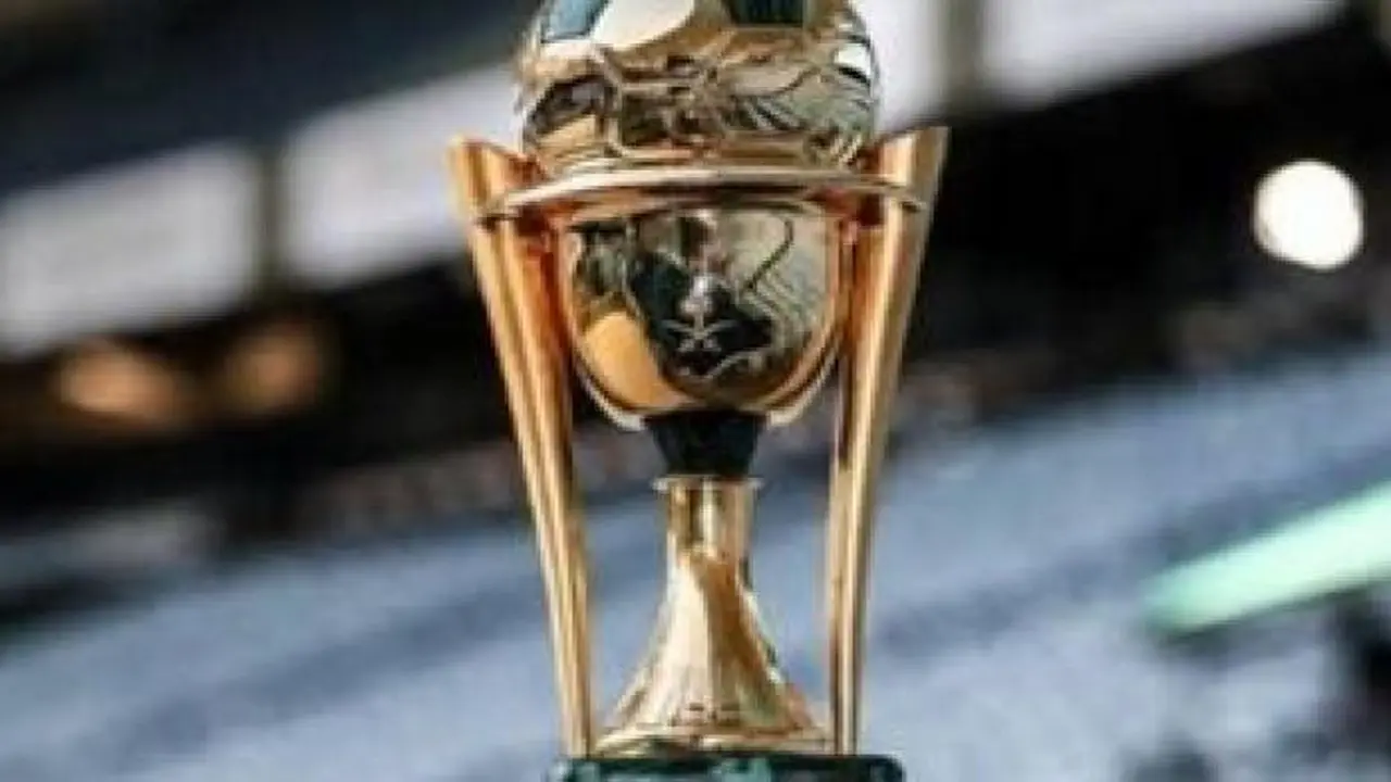 مواجهة حاسمة بين الهلال والخلود في نهائي كأس خادم الحرمين الشريفين